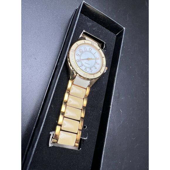 Avon Bracelet Watch - Picture 2 of 3